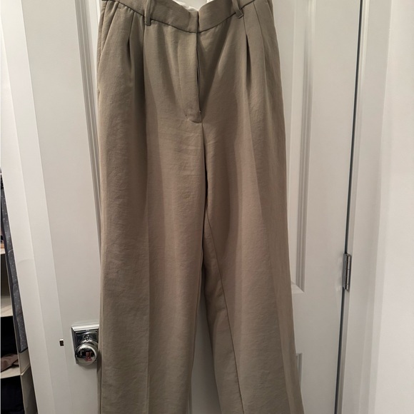 Aritzia Wilfred Beige Effortless Wide Leg Crepette Pants 8 - Picture 2 of 3